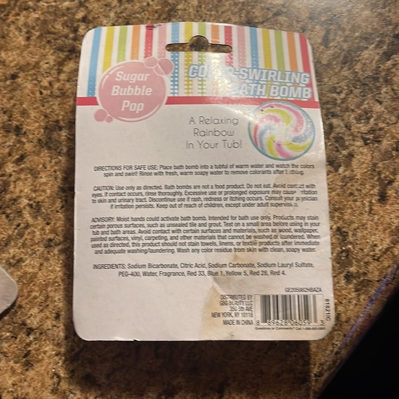 Like new $5 sugar Bubble pop color swirling bath bombs - Picture 5 of 7